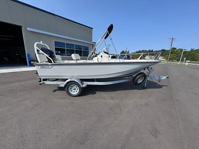 BOATZON | Boston Whaler 170 Montauk 2024