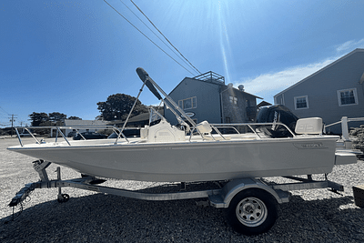 BOATZON | Boston Whaler 170 Montauk 2024