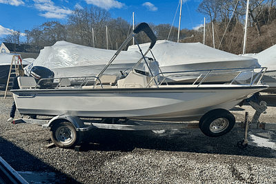 BOATZON | Boston Whaler 170 Montauk 2025