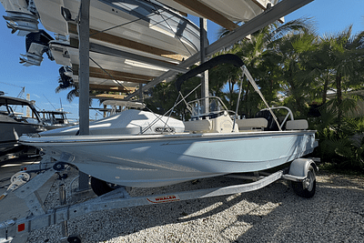 BOATZON | Boston Whaler 170 Montauk 2025