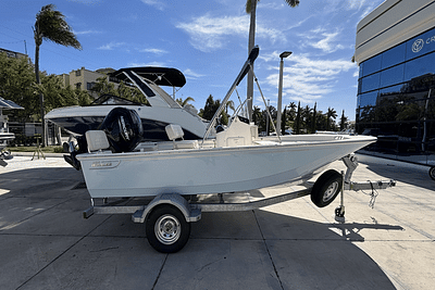 BOATZON | Boston Whaler 170 Montauk 2025