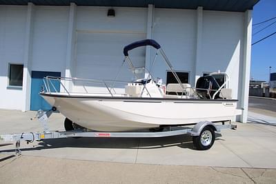 BOATZON | Boston Whaler 170 Montauk 2026