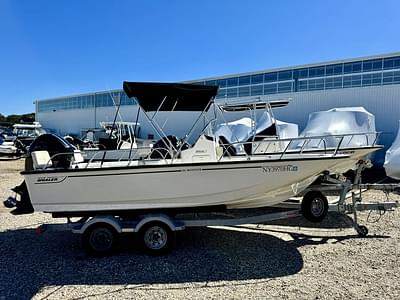 BOATZON | Boston Whaler 190 Montauk 2018 2019