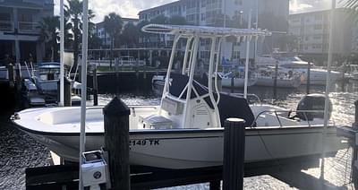 BOATZON | Boston Whaler 190 Montauk 2018