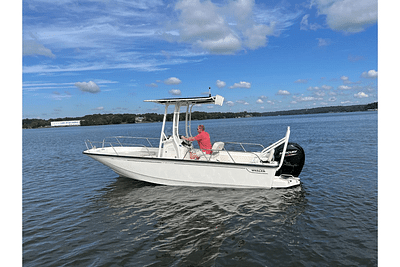 BOATZON | Boston Whaler 190 Montauk 2024