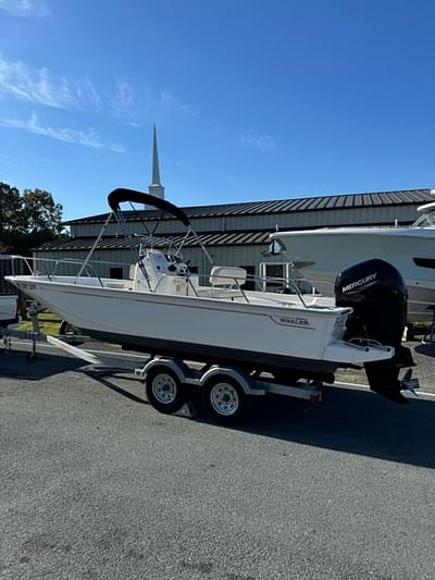 BOATZON | Boston Whaler 190 Montauk 2024