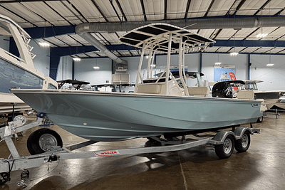 BOATZON | Boston Whaler 190 Montauk 2025