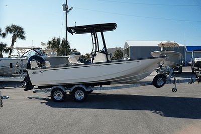 BOATZON | Boston Whaler 190 Montauk 2025