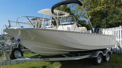 BOATZON | Boston Whaler 190 Montauk 2025