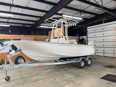 BOATZON | Boston Whaler 190 Montauk 2025