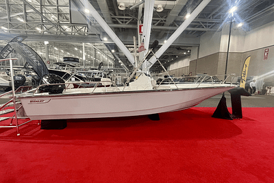 BOATZON | Boston Whaler 190 Montauk 2025