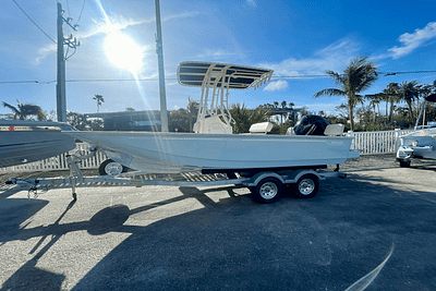 BOATZON | Boston Whaler 190 Montauk 2025