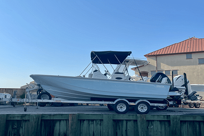 BOATZON | Boston Whaler 190 Montauk 2025