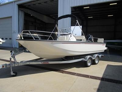 BOATZON | Boston Whaler 190 Montauk 2025