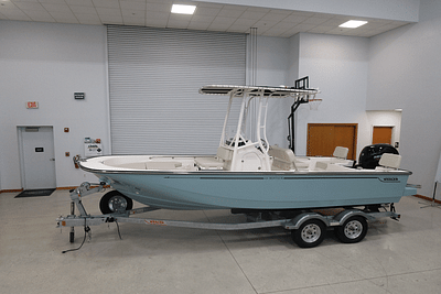 BOATZON | Boston Whaler 190 Montauk 2025