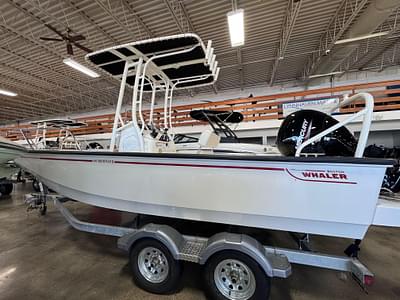 BOATZON | Boston Whaler 190 Montauk 2025