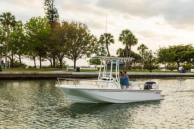 BOATZON | Boston Whaler 190 Montauk 2026