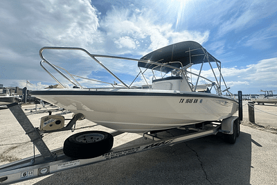 BOATZON | Boston Whaler 200 DAUNTLESS 2013