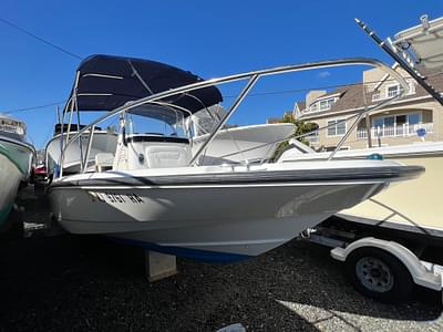 BOATZON | 2008 Boston Whaler 210 Dauntless