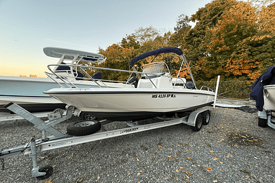 BOATZON | Boston Whaler 210 DAUNTLESS 2014