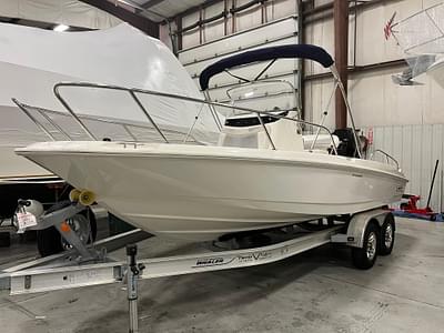 BOATZON | Boston Whaler 210 Dauntless 2016