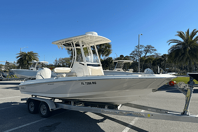 BOATZON | Boston Whaler 210 DAUNTLESS 2019