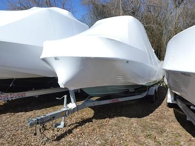 BOATZON | Boston Whaler 210 Monauk 2020