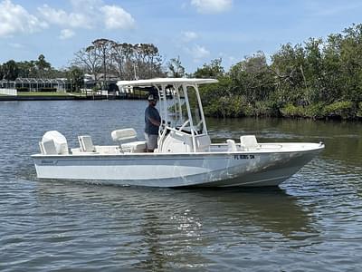 BOATZON | Boston Whaler 210 Montauk 2019