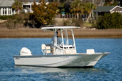 BOATZON | 2019 Boston Whaler 210 Montauk BOATZON | 2019 Boston Whaler 210 Montauk