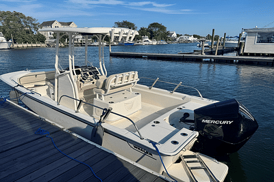 BOATZON | Boston Whaler 210 MONTAUK 2023