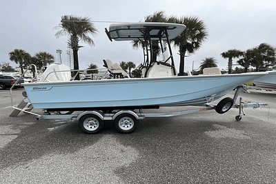 BOATZON | Boston Whaler 210 Montauk 2024