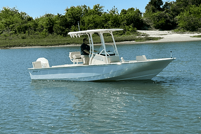 BOATZON | Boston Whaler 210 Montauk 2024