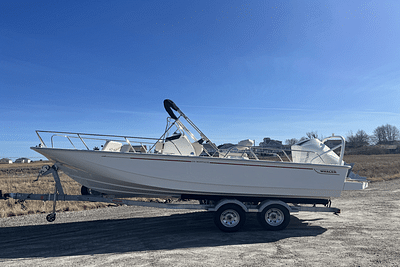 BOATZON | Boston Whaler 210 Montauk 2025