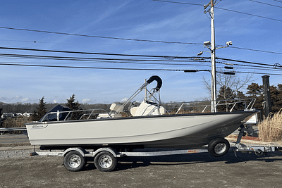 BOATZON | Boston Whaler 210 Montauk 2025