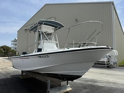 BOATZON | Boston Whaler 210 Outrage 1993 BOATZON | Boston Whaler 210 Outrage 1993