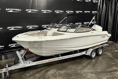 BOATZON | Boston Whaler 210 Vantage 2024