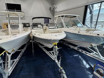 BOATZON | Boston Whaler 210 Vantage 2025