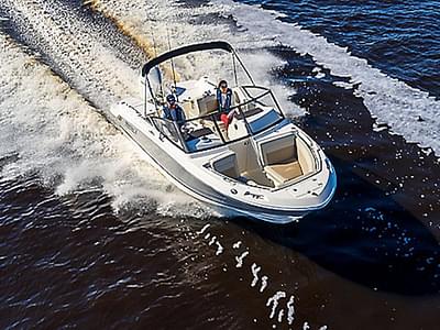 BOATZON | Boston Whaler 210 Vantage 2025