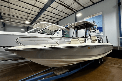 BOATZON | Boston Whaler 220 Dauntless 2023