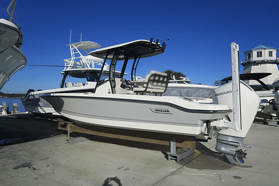 BOATZON | Boston Whaler 220 Dauntless 2025