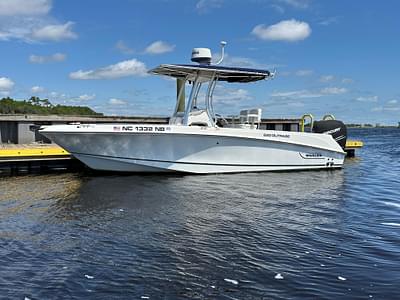 BOATZON | Boston Whaler 220 Outrage 2012