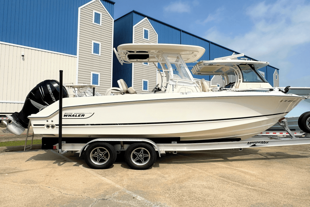 2017 Boston Whaler 230 Outrage - Sold Boat