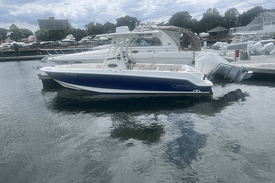 BOATZON | Boston Whaler 230 OUTRAGE 2020