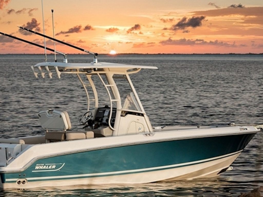 Boston Whaler 230 Outrage 2025