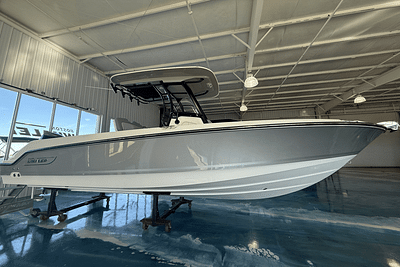 BOATZON | Boston Whaler 230 Outrage 2025