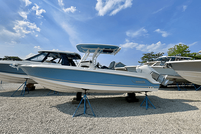 BOATZON | Boston Whaler 230 Outrage 2025
