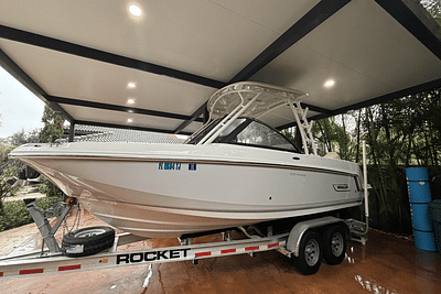 BOATZON | Boston Whaler 230 VANTAGE 2020