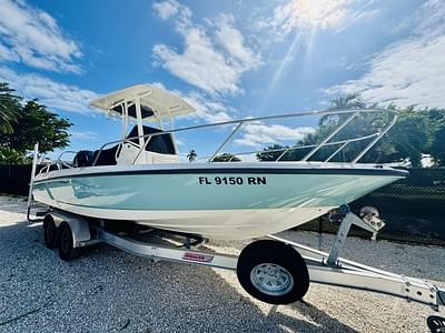 BOATZON | Boston Whaler 240 Dauntless 2018