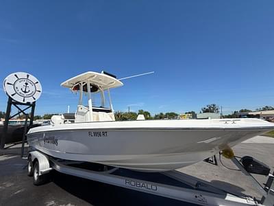 BOATZON | 2018 Boston Whaler 240 Dauntless