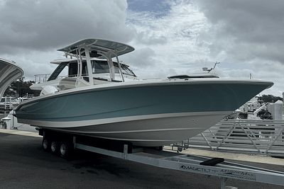 BOATZON | Boston Whaler 250 Dauntless 2025